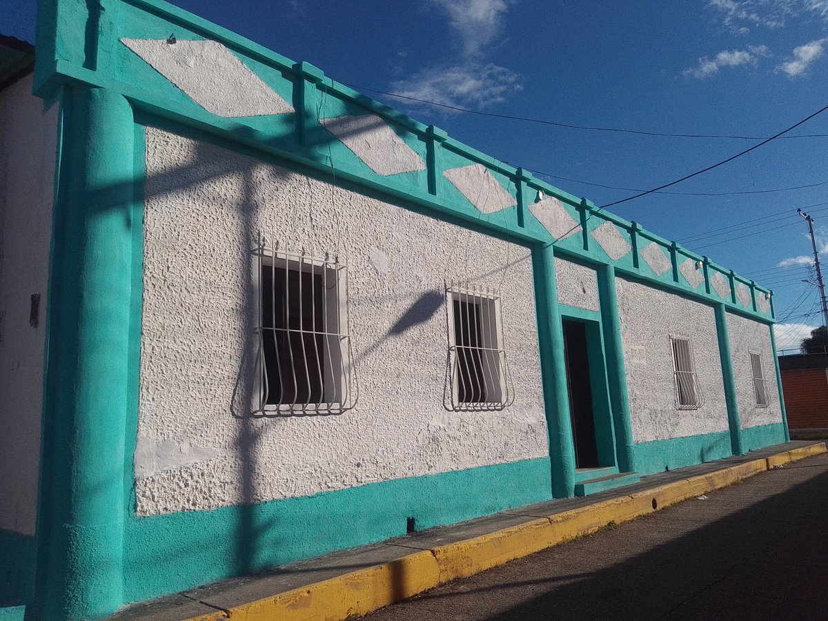 RoxanaC71634289's tweet photo. #23DeNov #AraguaEsEducacion Municipio San Sebastián
El C.E.I San Sebastián termina la jornada de Restauración y Fachada @NicolasMaduro @MPPEDUCACION @leoalvacabrera https://t.co/fC6qImBMXu