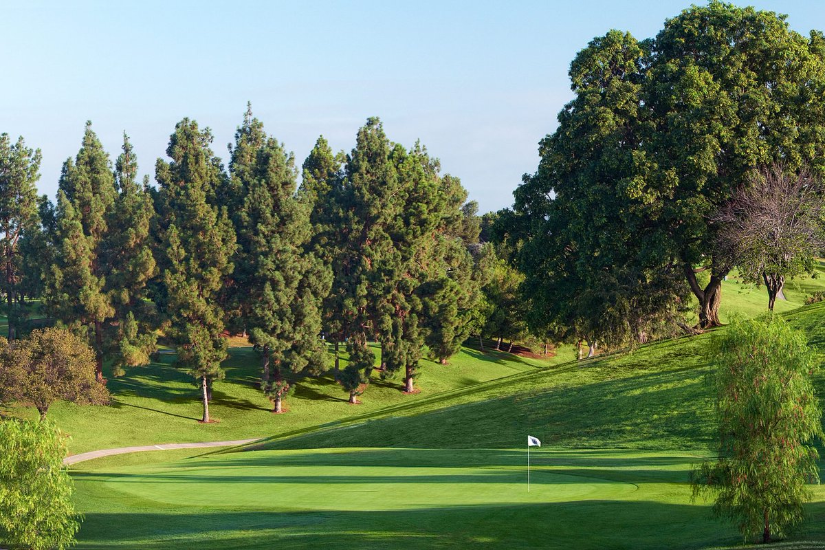 Plan Your Tournament

For an outstanding group golf experience in Southern California, there’s no better choice than La Mirada Golf Course. With a complete range of clubhouse facilities and amenities, we offer everything for group outings and tournaments.