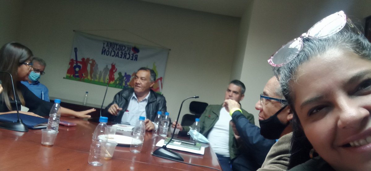 Hoy En la Comisión Permanente de Cultura y Recreación, de puertas abiertas para el Poder Popular, escuchando a las Agrupaciones que Desarrollan los Festivales "Panoja De Oro" y "Llanero de Oro" del Estado Guárico <a href="/NicolasMaduro/">Nicolás Maduro</a> <a href="/delcyrodriguezv/">Delcy Rodríguez</a> @RogerPintoMRT #japanajapana