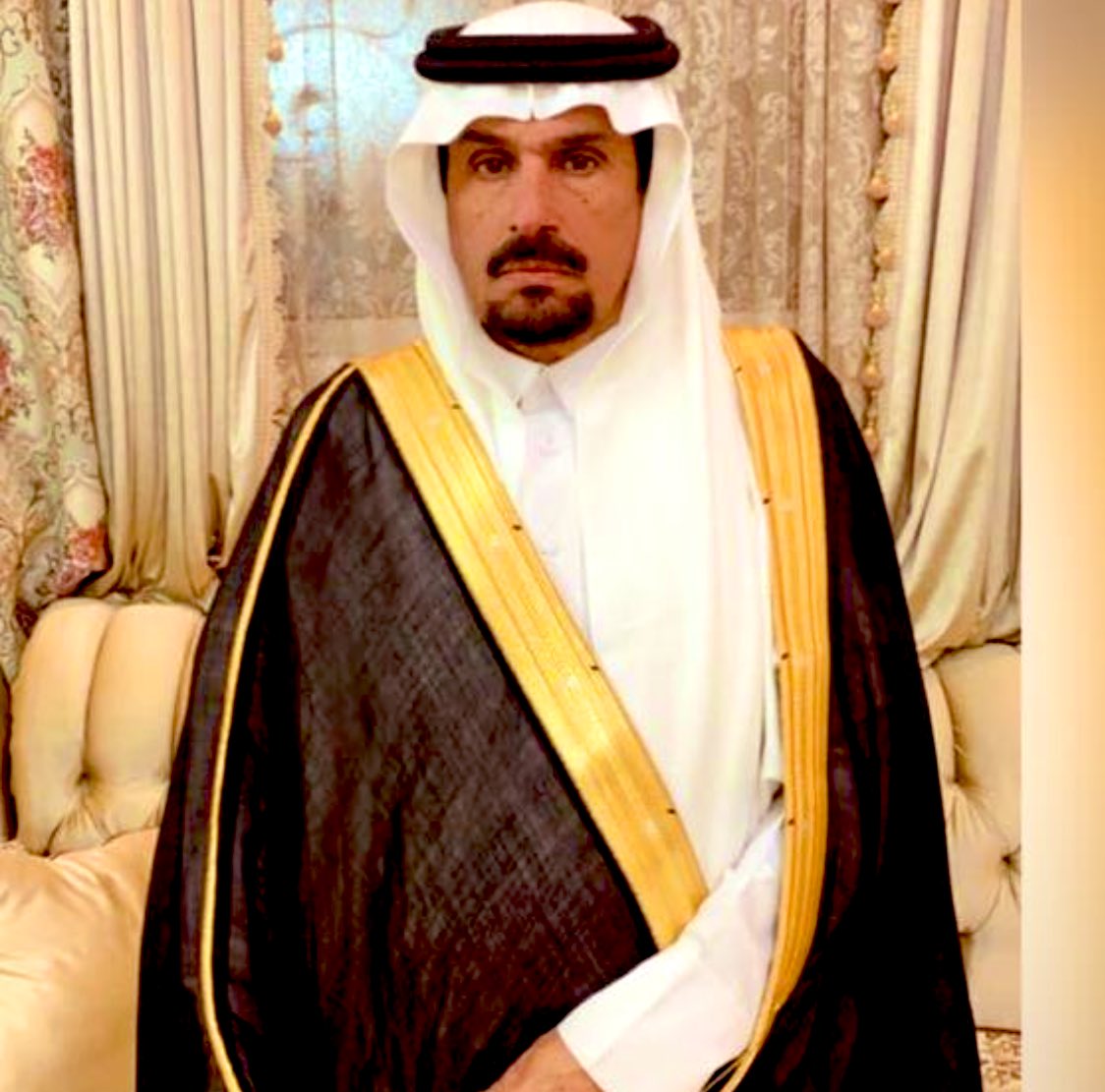 orfan9's tweet photo. يكرم   من  أصحاب  التغطراس  والزود
أهل  الرداء  وأهل  القلوب المغاشيش

ناسٍ     مخوتهم     نذاله     و    منقود
و ان     جاء    لزومٍ   حاضياً  ماتسويش

             أخوكم الشاعر 
سعيد بن علي آل برمان الحبابي
4 https://t.co/A3NTE0CV2j
