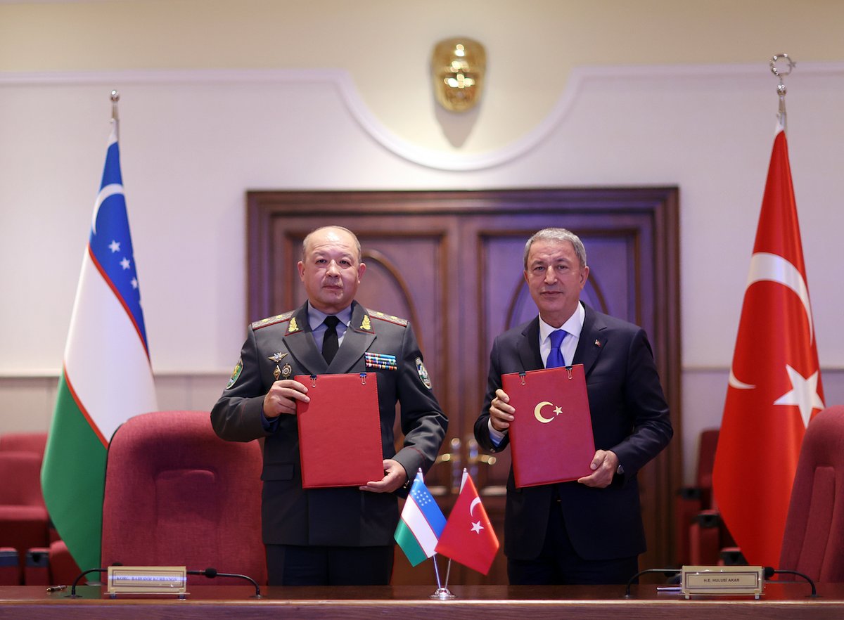 trtworld's tweet photo. Turkish Defence Minister Hulusi Akar and his Uzbek counterpart Bakhodir Kurbanov sign military cooperation deals after talks in Ankara https://t.co/mZlwWUXtcv