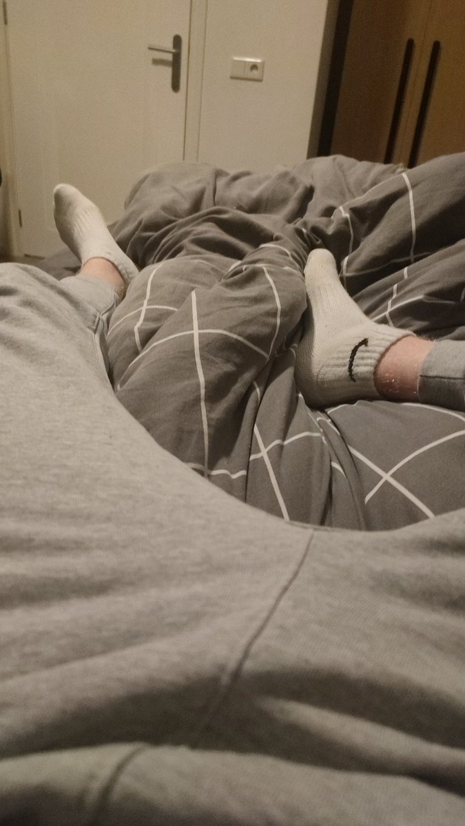 FindomTeenBro's tweet photo. Dm me and RT yall, Hella bored🥱🥱 https://t.co/CqZQGRp3JP