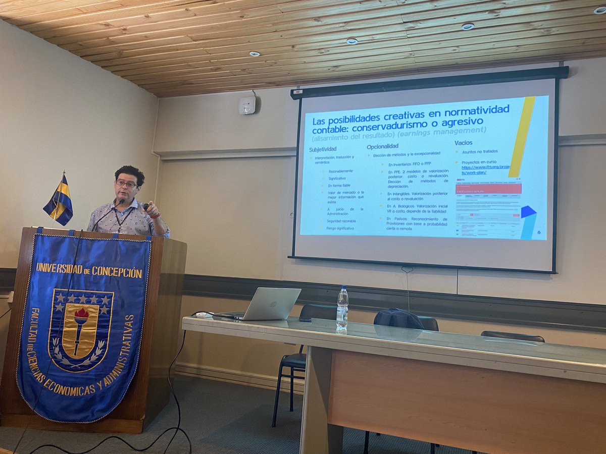 HugoMoragaf's tweet photo. Primer encuentro de alumnos de contador auditor región del bio bio y ñuble udec# https://t.co/NJ95p3nMUc