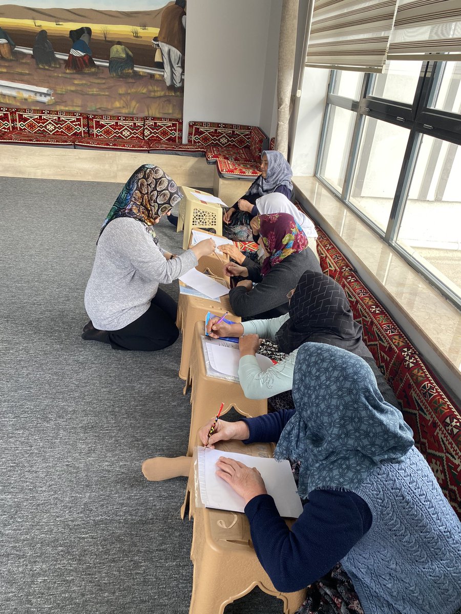 Kadın Kültür Evimizde bugün yetişkinler için  ‘Okuma Yazma Kursu’ başlamıştır. Kıymetli katılımcılarımız yoğun ilgileri ile okumanın yaşı olmadığını bir kez daha kanıtladılar.  <a href="/kubrayigitbasi/">Doç. Dr. Kübra Güran Yiğitbaşı</a> <a href="/AfyonValiligi/">T.C. Afyonkarahisar Valiliği</a>