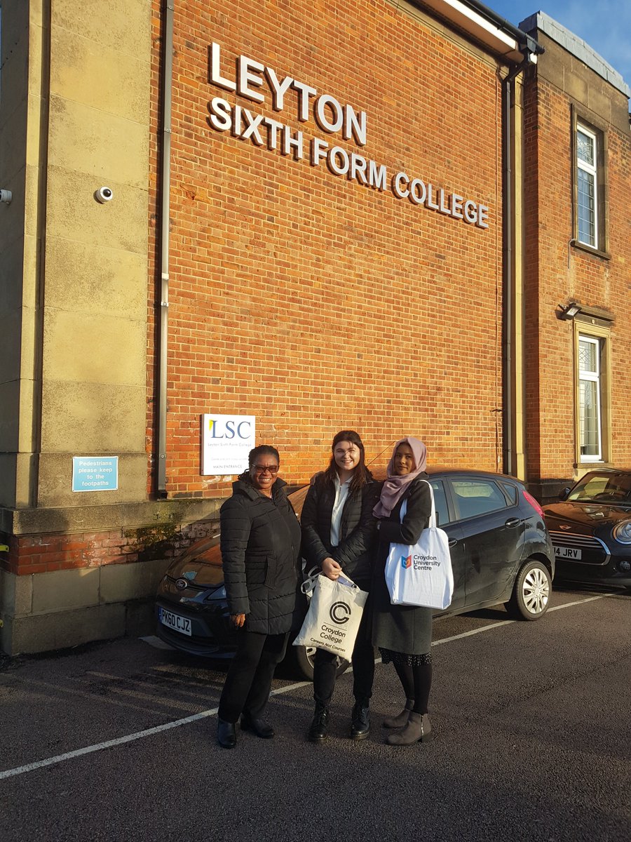 eyce_lsc's tweet photo. Croydon University Centre visited today to discuss childhood degree options as part of our #HEweek programme of activities. Philomena, Beth & Rima discussed university life, modules, study expectations & potential career opportunities post graduation #progression #highereducation https://t.co/h4iQakcbx8