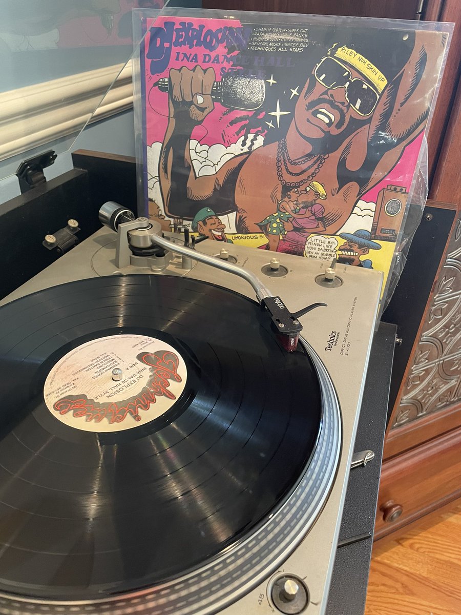 pK_solo1's tweet photo. #DJExplosion #InaDancehallStyle #Vinyltime https://t.co/R1tJv9dwPk