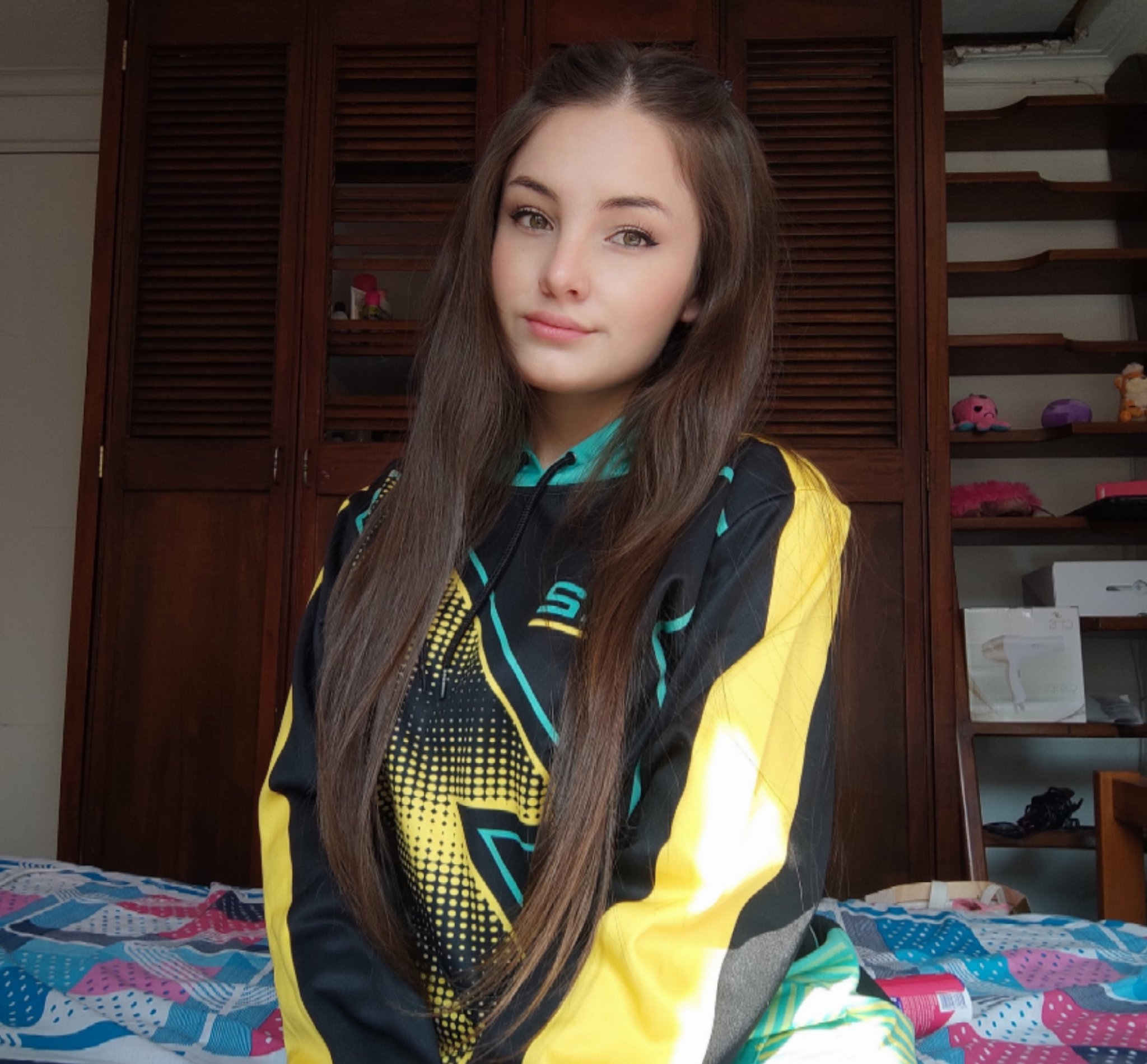 Nala🦋 on X: Hi, I'm ready to support my favorite team💚  t.co6aLb44LaCj  X