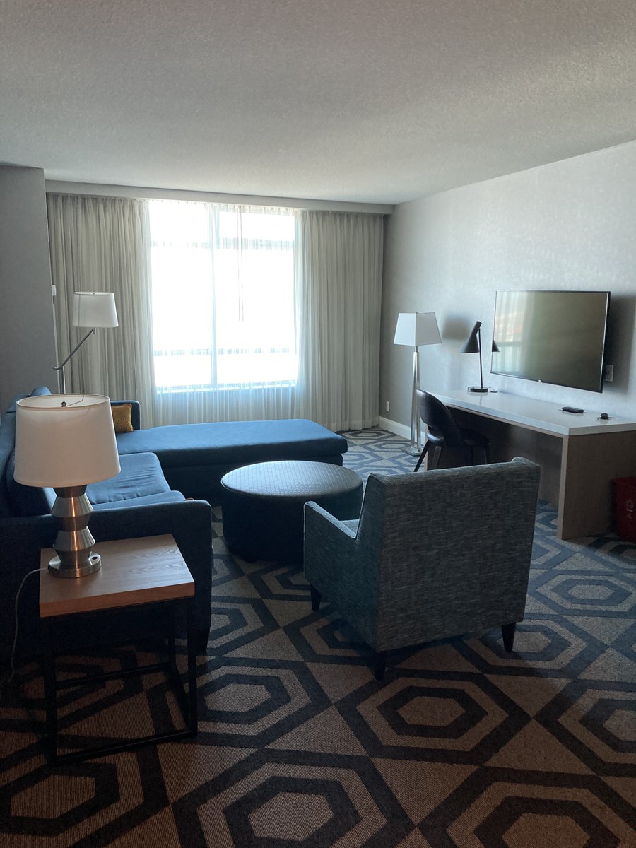 Larry/Balker tweet media