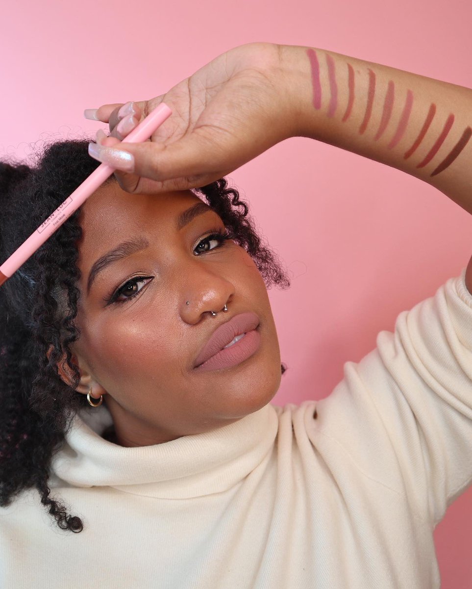 You asked for lip liners, so we gave you lip liners👀✨

INTRODUCING THE LIPS LOCKED LIP LINER COLLECTION😭💕

Launching Black Friday Nov 25th 10am EST exclusively at jlcosmetics.co 💕