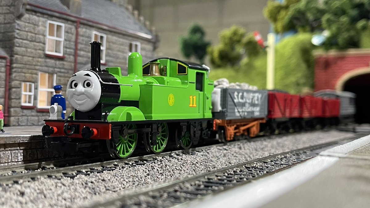 Silver Band tweet media