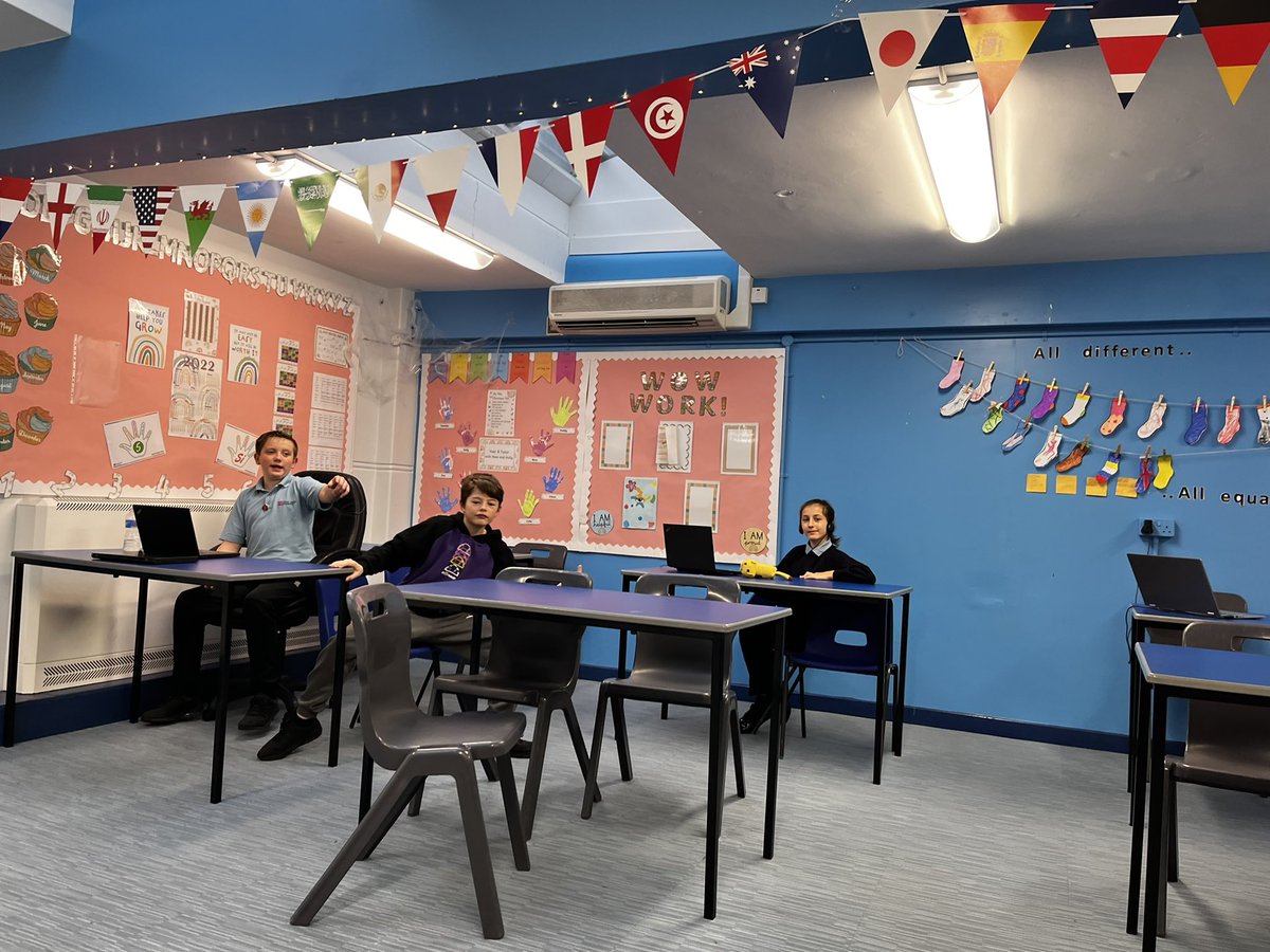 _SuttonHouse_'s tweet image. Another great Lexia lesson with one of our year 7 classes today. It is excellent to see the pupils confidence in Reading and Comprehension grow through Lexia. ⭐️ @LexiaLearning #LexiaLearning #English #Reading #Comprehension