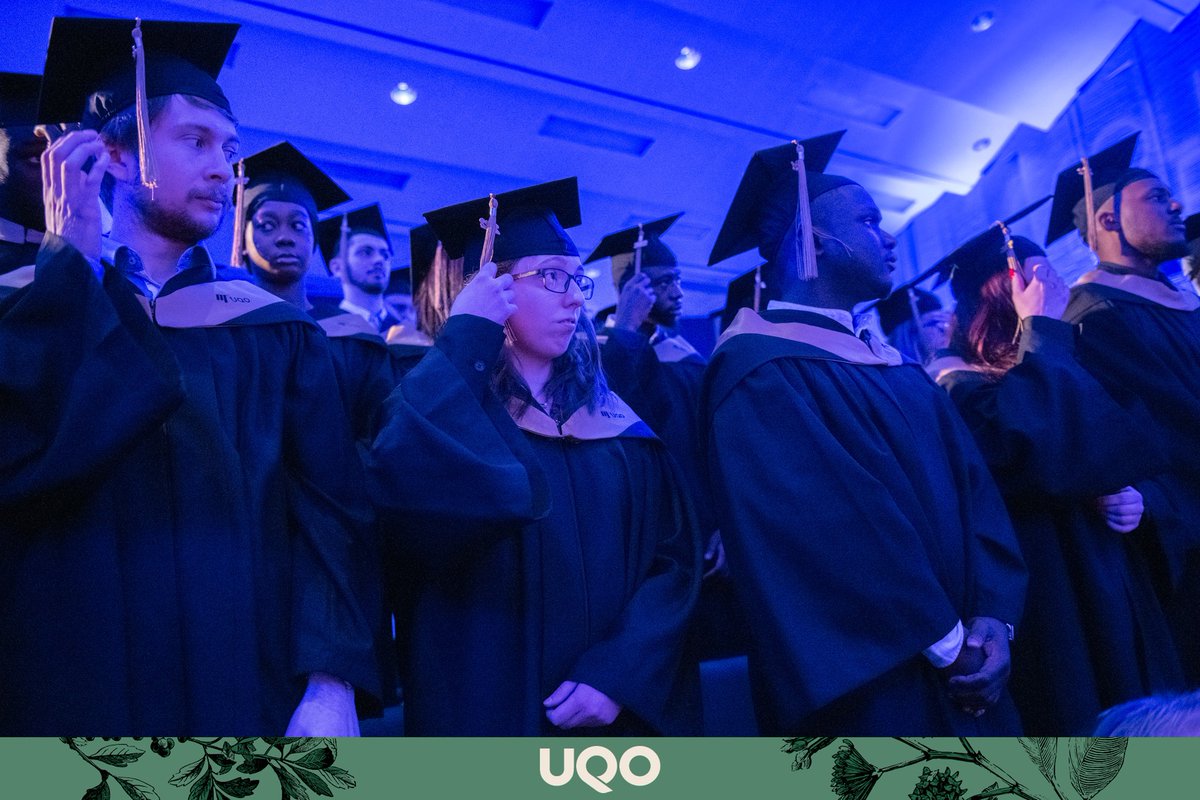 UQO's tweet photo. 📢 Voyez les galeries de photos des cérémonies de la Collation des grades 2022 de l'@UQO à Gatineau.  Sur la page Collation des grades - UQO ➡️ https://t.co/KBPxcVY7pN 👏 Félicitations à toutes les diplômées et tous les diplômés! 👏 @ville_gatineau https://t.co/MTeYVTiiT2