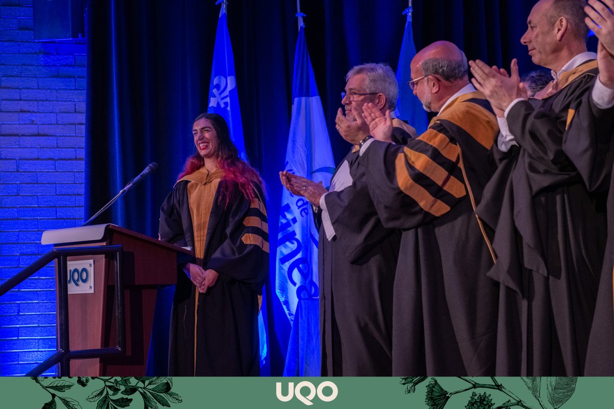 UQO's tweet photo. 📢 Voyez les galeries de photos des cérémonies de la Collation des grades 2022 de l'@UQO à Gatineau.  Sur la page Collation des grades - UQO ➡️ https://t.co/KBPxcVY7pN 👏 Félicitations à toutes les diplômées et tous les diplômés! 👏 @ville_gatineau https://t.co/MTeYVTiiT2