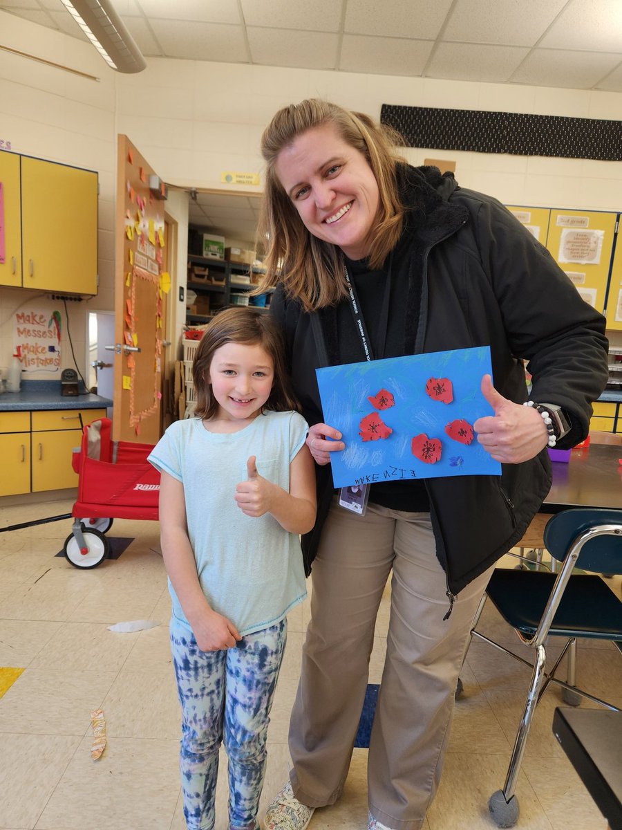 Sayles227's tweet photo. This awesome young lady made my favorite Veterans Day piece of art! I convinced her to trade me her pretty poppy picture for some cookies and stickers. https://t.co/EUar2MaO1A