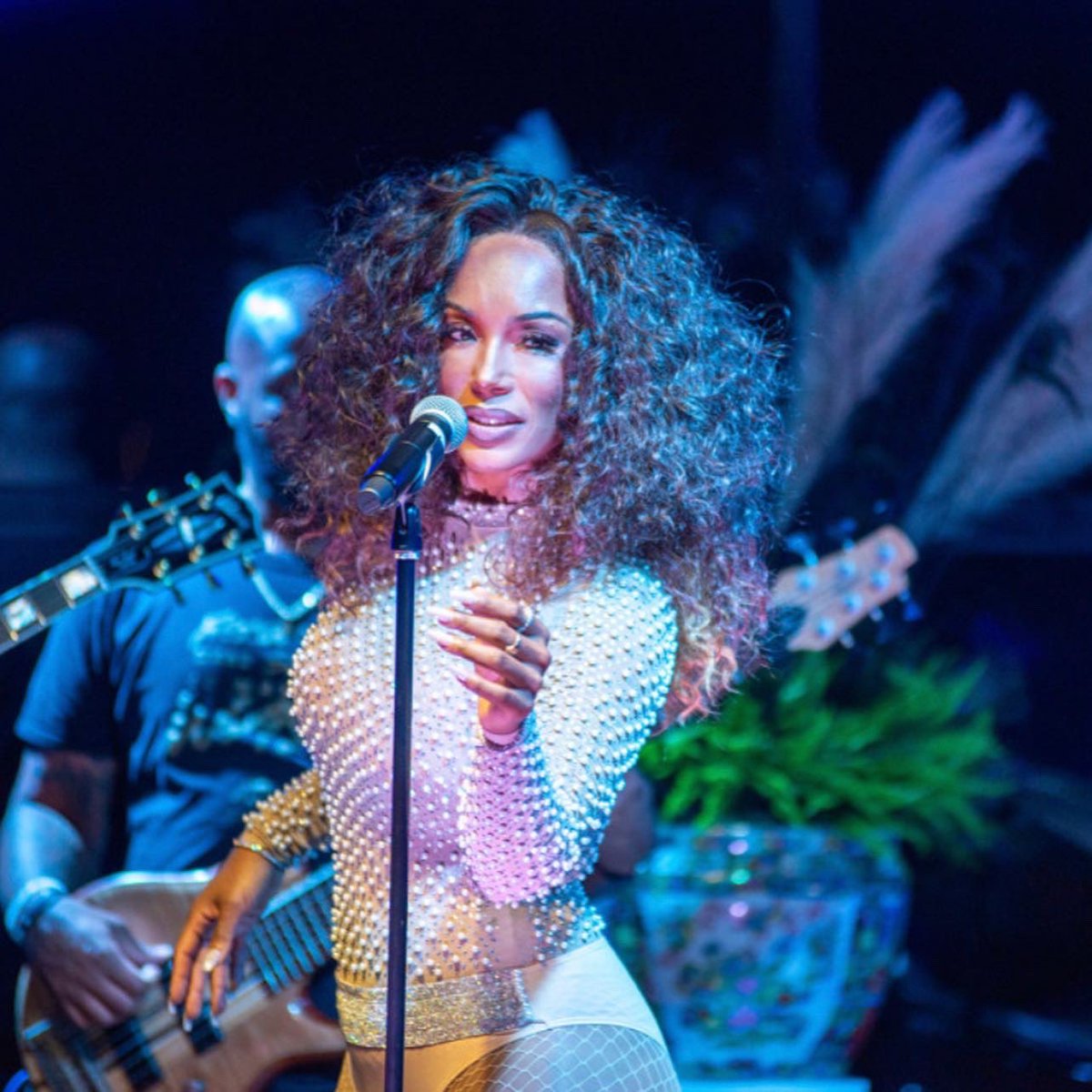 StephPayneMusic's tweet photo. A Diamond in Pearls. #TheStephPayneExperience https://t.co/siLWDuLMQZ
