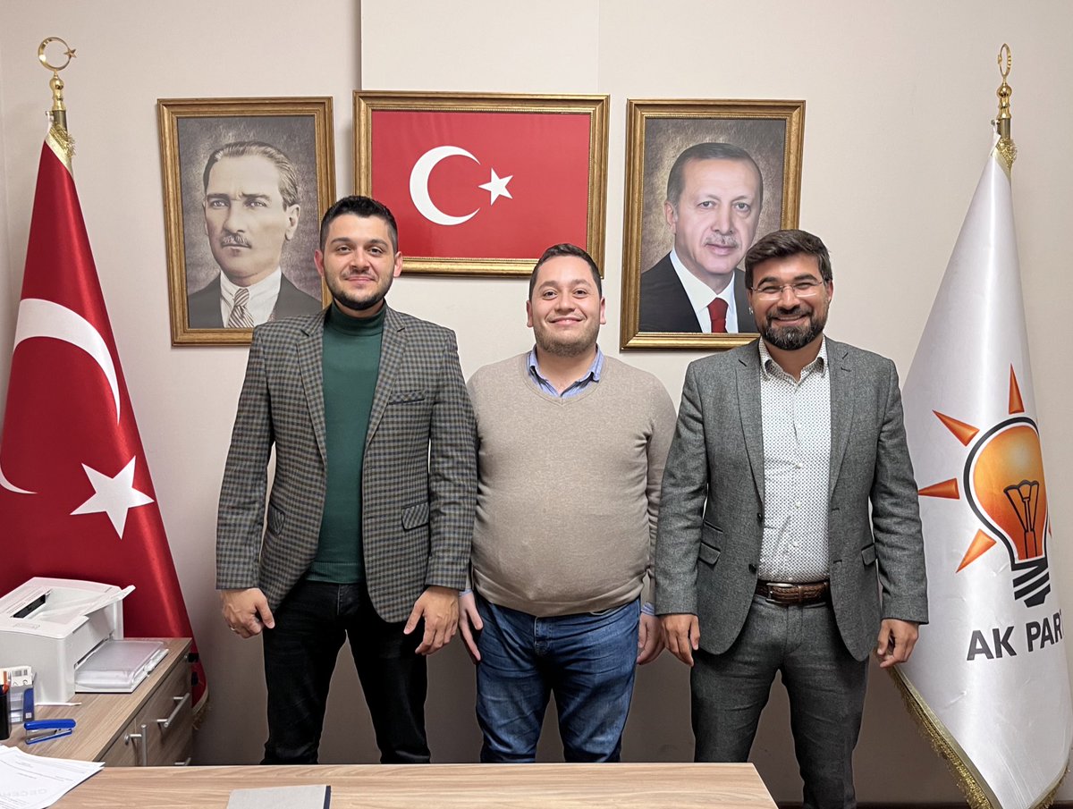 oftoktekin's tweet photo. Günün son ve 6. durağı
📍Sarıyerdeyiz.
Dinamik ve heyecanlı Sarıyer teşkilatımız pazar günü Sayın Cumhurbaşkanımızla buluşmak üzere @tolgazorlu09 Başkanlığında tam kadro hazır 💪 https://t.co/b9lIhxduu4
