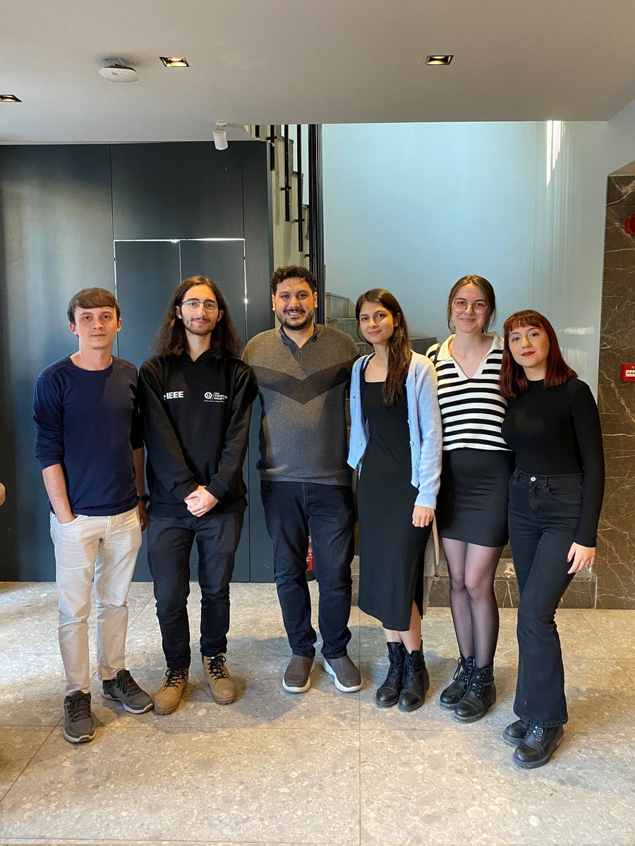ieeedeu's tweet photo. Computer Society’nin düzenlediği TeaTalk etkinliğinde konuğumuz Mustafa Taşdemir kıymetli tecrübelerini bizlere aktardı ve kariyer planlaması üzerine sorularımızı cevapladı. Bu güzel etkinlik için kendisine çok teşekkür ederiz. 🧡
#ieee #ieeedeu #cs https://t.co/L23IK3canB