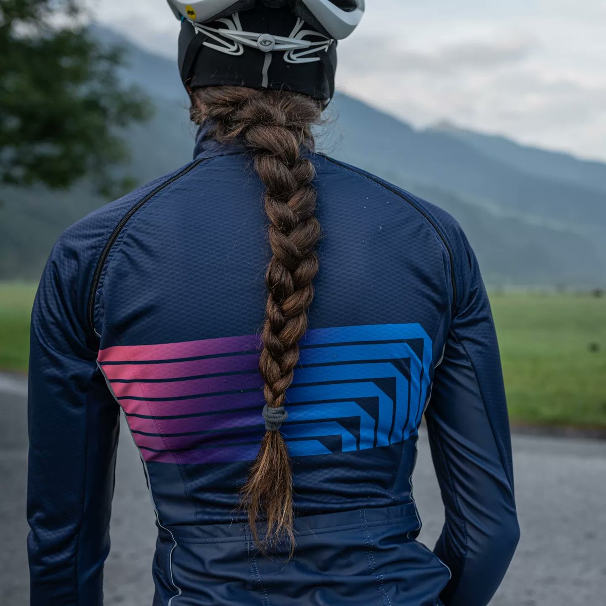 Kalaswear_es's tweet photo. Hemos ideado una chaqueta fabricada con una membrana ligera de tres capas. Mission Flow de W&amp;W proporciona protección contra las bajas temperaturas y los cambios climáticos. Gracias a las mangas desmontables, esta chaqueta se puede transformar fácilmente en un chaleco.

#MotionZ2 https://t.co/7mREU7cRm2