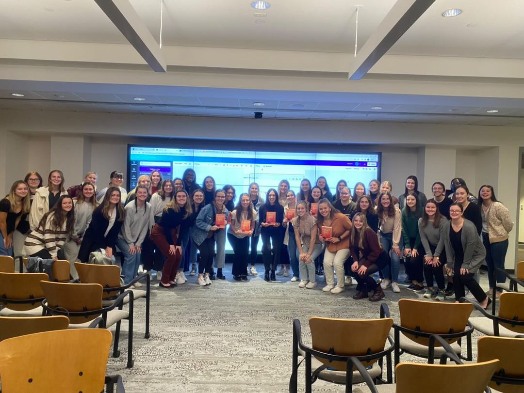 A beautiful night back in my Kalamazoo, Michigan hometown talking bout passion &amp; purpose in our careers. Thank you to the Women's Business Network at Western Michigan University for hosting!