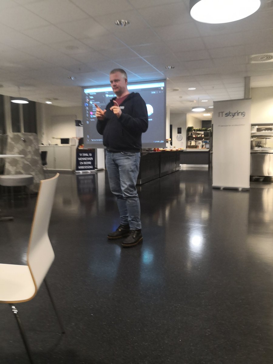 Mr <a href="/PerTorben/">Per-Torben Sørensen</a> live at #o365uga about Shared Channels