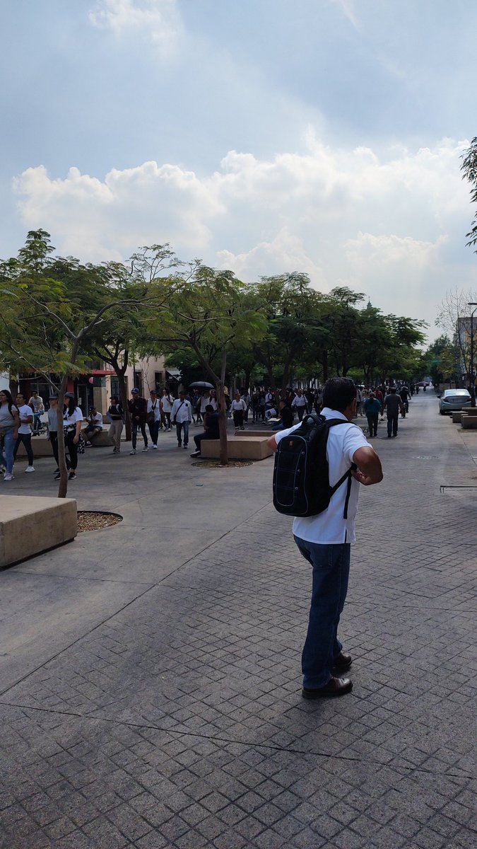 @rvillanueval Todos los universitarios que van saliendo por 16 de septiembre cuando están a medio mitin... También son parte del boicot??? O ya cumplieron con tu capricho y te dejan solo hablando??