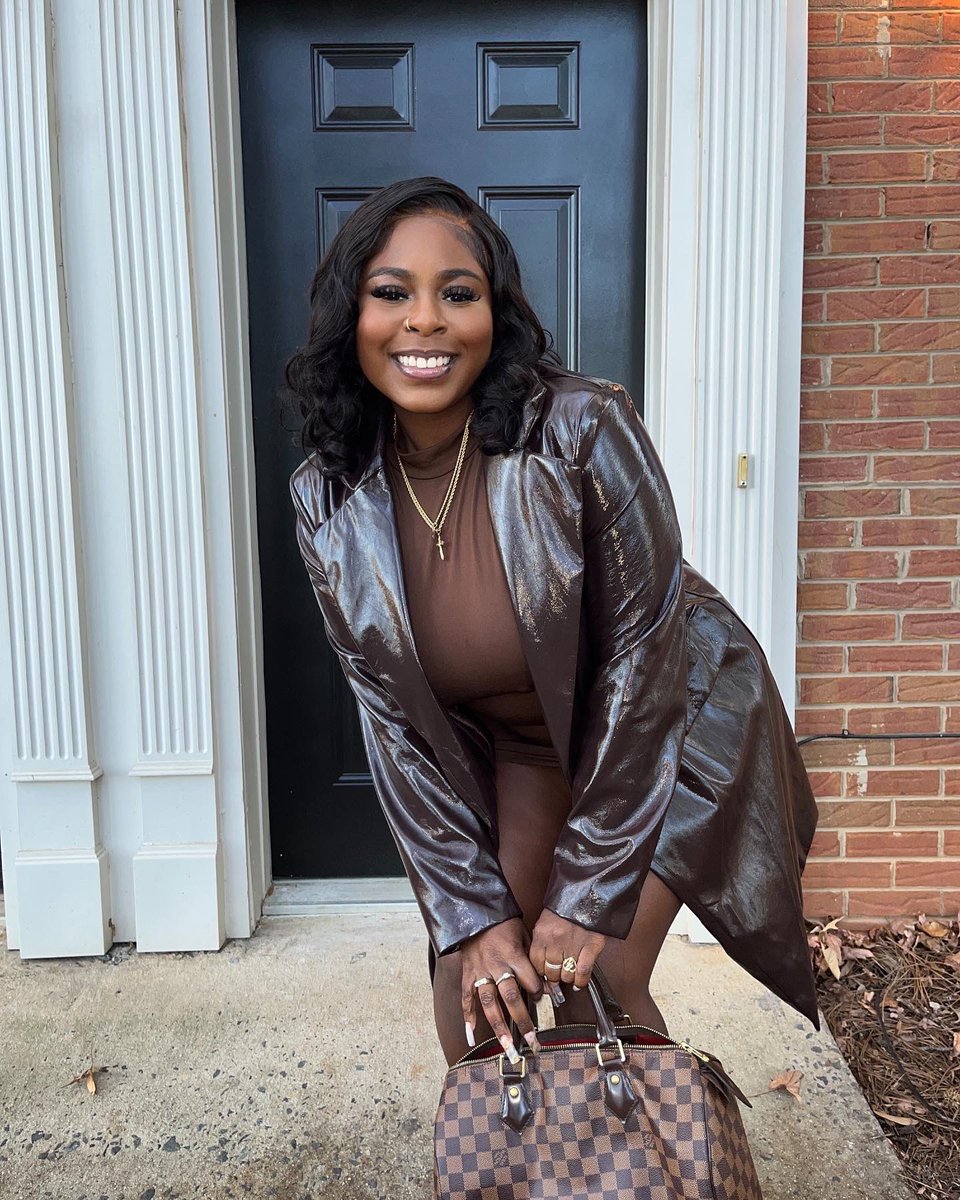 joydiorr's tweet photo. Super blessed to have the opportunity to purchase my first investment property at 24. A huge thanks to my realtor and mom, without them I wouldn’t be able to achieve this huge accomplishment. I’m officially a home owner! https://t.co/emInGbo4Ic