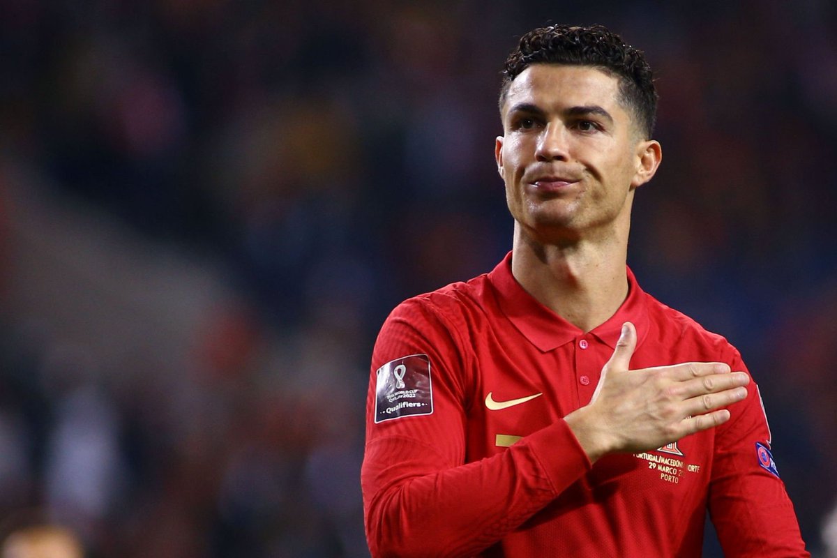 hammad__in's tweet photo. Today is the day! 🥺❤️

All the best Team Portugal 🇵🇹🔥

#CR7𓃵 #FIFAWorldCup ,
#Portugal https://t.co/RRP81QOKaq