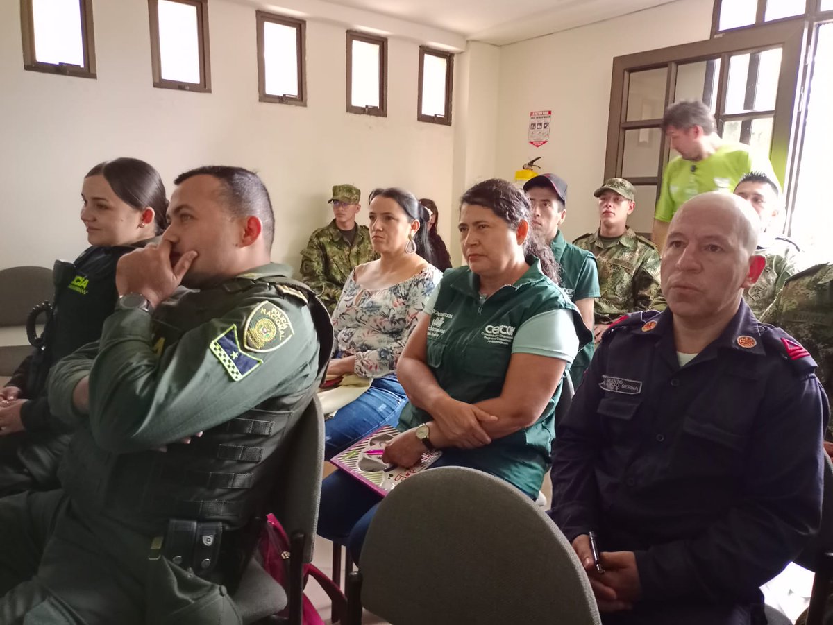 Uni_Remington's tweet photo. ¡Unidos por la vida silvestre!💚Hoy con el convenio #CIFFA nos encontramos en San Luis, Antioquia en el evento 👉 Hablemos para prevenir: tráfico y cacería ilegal de #faunasilvestre. https://t.co/z4rnpfPP8Z