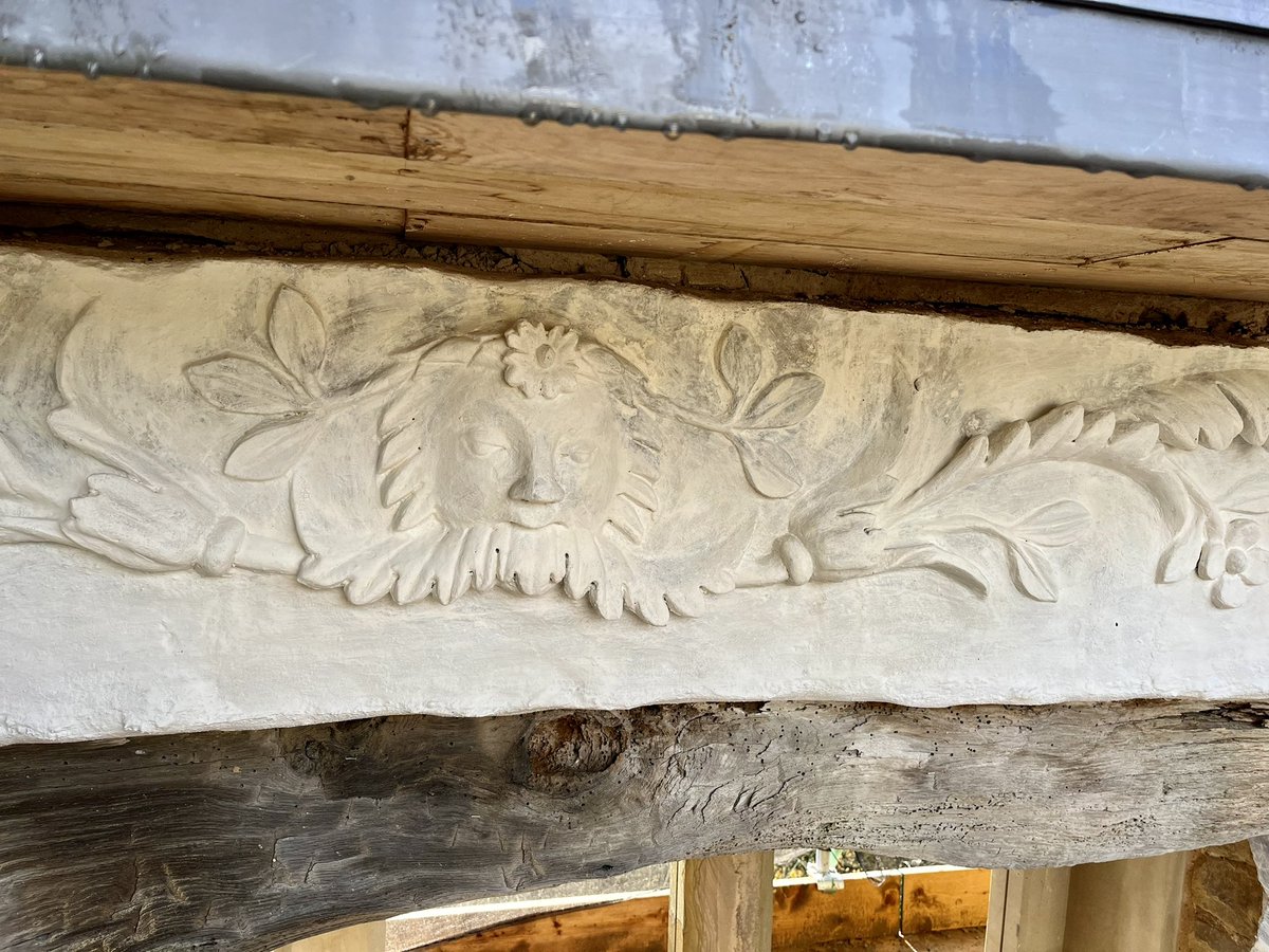 katephillips29's tweet image. A friendly little face adorned with foliage, peeking out from under its new protective hood.
At Hardwick Old Hall 🥰
