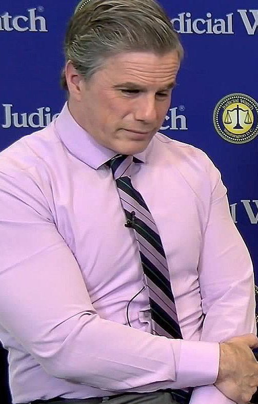 Stinkshovel's tweet photo. @CockyNelson @TomFitton Husky Children’s size, #Shmedium: https://t.co/wKoW4stqzZ