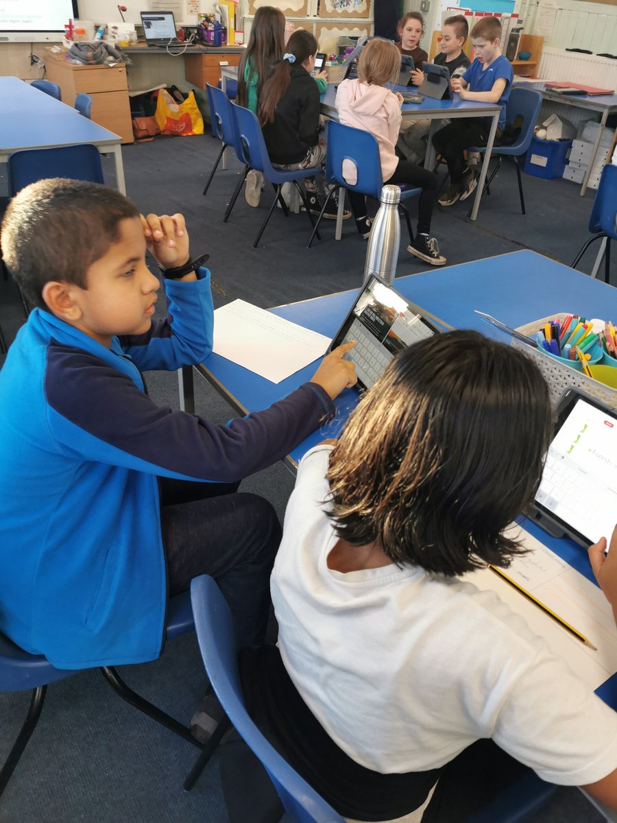 Mrs Thomson tweet media