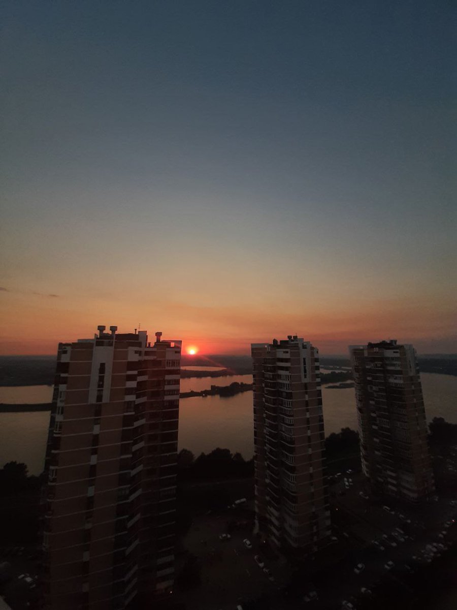 NolanRoark7's tweet photo. A mesmerizing sunset😍 https://t.co/YLuAALW0zG