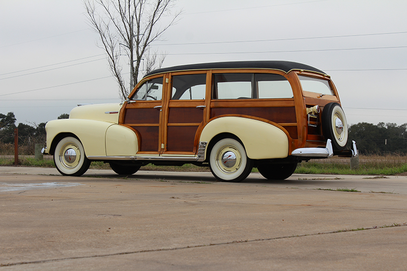 Mercomatic's tweet photo. 1948 #Chevrolet #Fleetmaster Six #StationWagon; 216 cid ohv inline Six, 1 bbl, 90 hp; 3-speed manual, 4.11 rear axle. Senior of two models offered. Standard equipment included chrome windshield surrounds, deluxe two-spoke steering wheel and woodgrain dashboard & window sills. https://t.co/MJeLU0a7AD