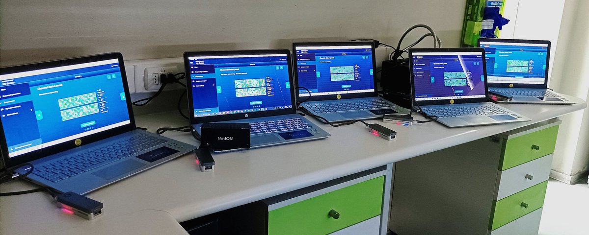 AlexisGaete11's tweet photo. Our participation as @for_genome for the sequencing SARS CoV-2 genome through Nanopore technology in the workshop "Técnicas moleculares, clásicas y bioinformáticas aplicadas al estudio de SARS CoV-2" organized by 
 @pelaofunk @Programa_CYTED @opsoms https://t.co/tKaWqEjuLr