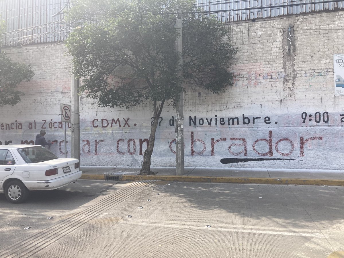 AbrahamGar4747's tweet photo. @carlosalazraki Carlos, buenas tardes , te comentó que esto sucedió hoy a las 9am en la calle de Chiapas , Colonia Constitución de 1917 , en Tlalnepantla Edo de México . Para que se corrobore el acarreo para la marcha del Ego de AMLO , saludos. https://t.co/yiQHHtjAF3