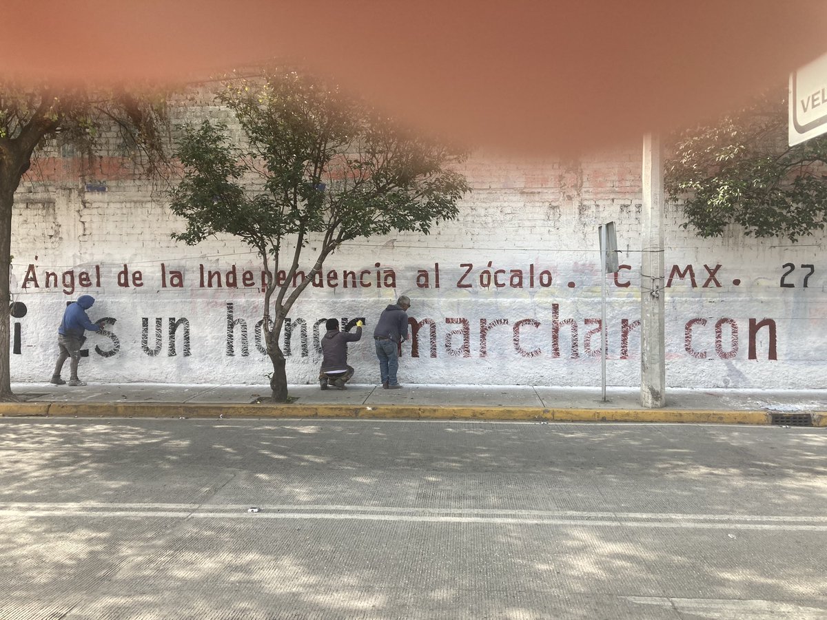 AbrahamGar4747's tweet photo. @carlosalazraki Carlos, buenas tardes , te comentó que esto sucedió hoy a las 9am en la calle de Chiapas , Colonia Constitución de 1917 , en Tlalnepantla Edo de México . Para que se corrobore el acarreo para la marcha del Ego de AMLO , saludos. https://t.co/yiQHHtjAF3