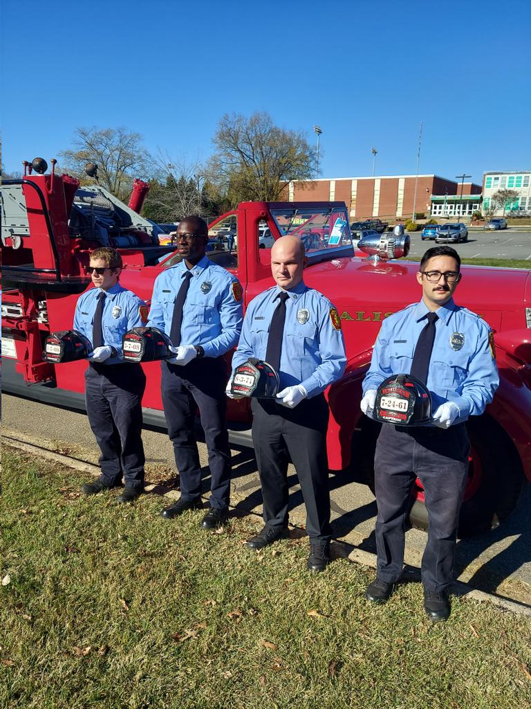 RodneyMise's tweet photo. Aerial Co No 1 supports Salisbury Fire Department in the 2022 Tis the Season Parade. Our newest recruits are carrying our memorial LODD helmets. https://t.co/1XjjGmkliW