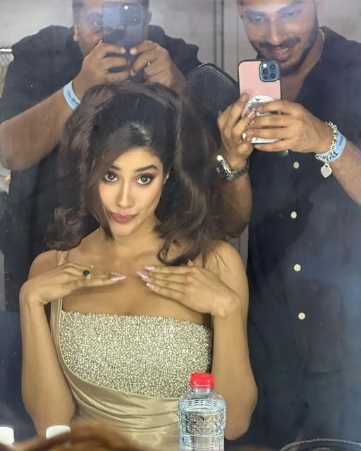 mostviralgadget's tweet photo. Janhvi🥵Babe😍
Follow
@janhvi_babygirl
@janhvi_babygirl
@janhvi_babygirl
@janhvi_babygirl
#janhvikapoor #janhvikapoo...
.
Follow me if you love me 💕💋 https://t.co/ZFjdOfXUXK