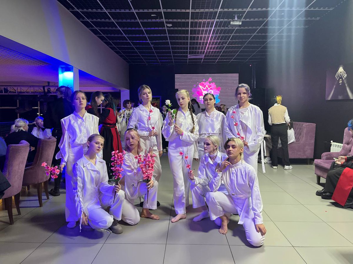 moonKitty_7RQ95's tweet photo. Congrats on your Moscow debut &amp; thank U 4 the opportunity 2 work 2gether ❤️‍🔥
@newpeterpark @Onosteisha @_Kaya_Lu @luilang_han @jngjn0303 @_vvvalvv_ @kokkie1808 @Im_SLeah @AdA_with_luv @Ellashine_514 @_rika_ri @black____pony @sophaonthesofa Катюша(D'Ы⚔️) Зарина(V👹)
#idolcon2022 https://t.co/HL7j3asNeM