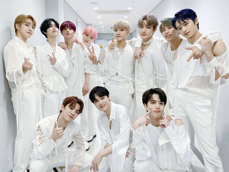 moonKitty_7RQ95's tweet photo. Congrats on your Moscow debut &amp; thank U 4 the opportunity 2 work 2gether ❤️‍🔥
@newpeterpark @Onosteisha @_Kaya_Lu @luilang_han @jngjn0303 @_vvvalvv_ @kokkie1808 @Im_SLeah @AdA_with_luv @Ellashine_514 @_rika_ri @black____pony @sophaonthesofa Катюша(D'Ы⚔️) Зарина(V👹)
#idolcon2022 https://t.co/HL7j3asNeM