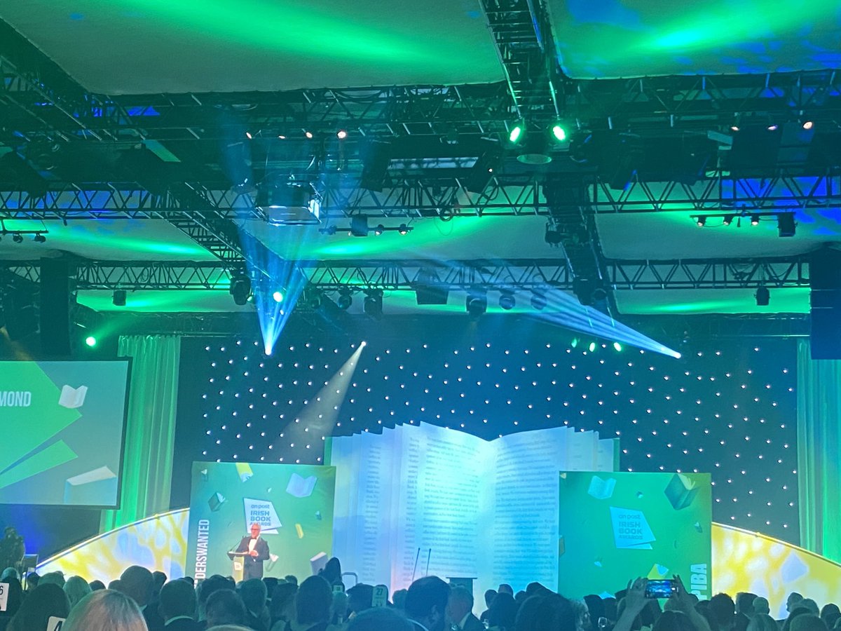 And we’re off. An Post CEO ⁦<a href="/DavidMcredmond/">David McRedmond</a>⁩ welcomes guests to the An Post Irish Book Awards 2002!! #ReadersWanted #APIBA 📚📚🥳🥂📚