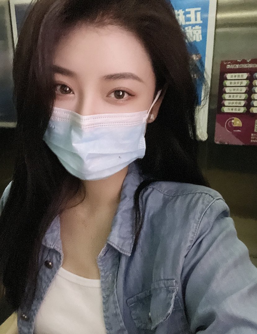 h999343's tweet photo. 这样不好看吧 https://t.co/klPYCfHBt9
