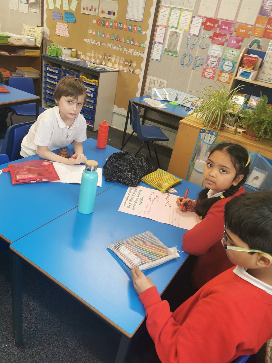 Mrs Thomson tweet media