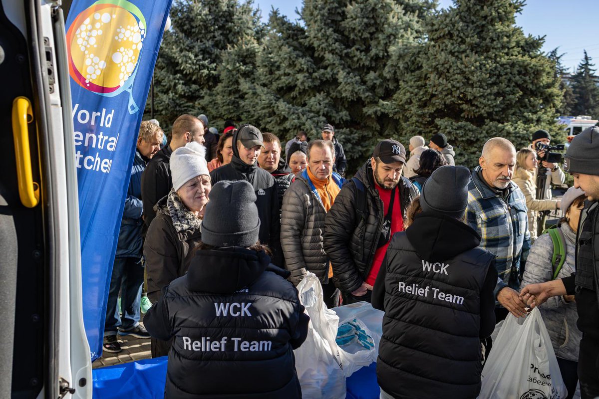 Over 180 million meals the @WCKitchen team has served since February.. this honor, the Order of Merit from President @ZelenskyyUa is for We The People, the people of Ukraine, who work nonstop for others in need. I'm so grateful to be with this team 🙏🇺🇦 #ChefsForUkraine