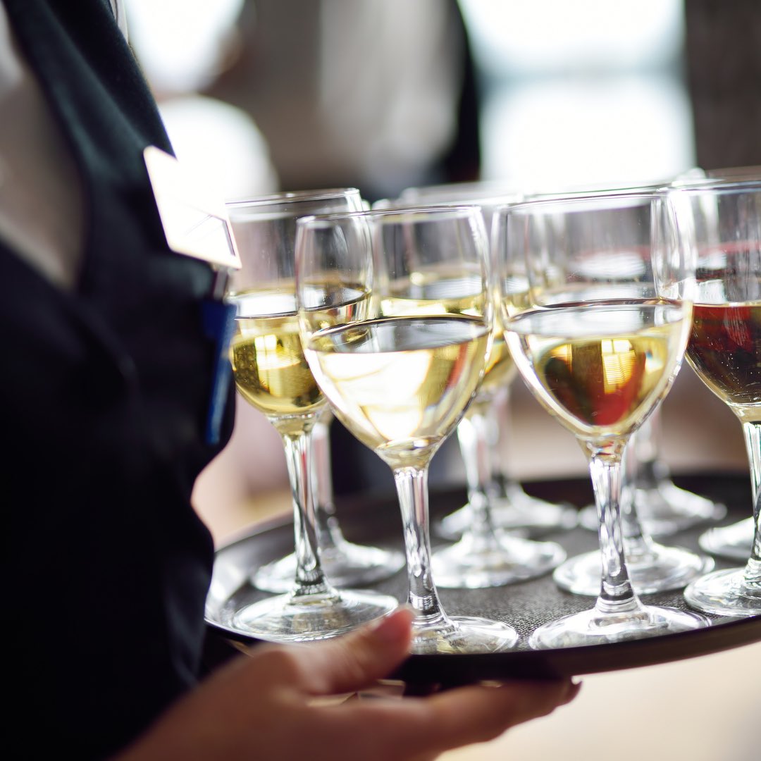 Seasonal Front of House Staff
Come &amp; join our lovely Restaurant team serving festive cheer to our customers this Christmas! Please contact Glynis on 01379 676880. Email your CV to restaurant.goodies@outlook.com
.
.
#frontofhousejobs #seasonaljobs #christmasjobs #restaurantjobs