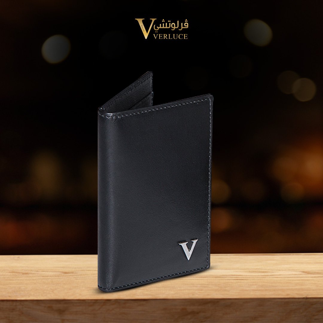 Verluce_Qa's tweet photo. محافظ مصنوعة بفن.
متوفرة الآن في فرع فاندوم، بسعر ٣٨٠ ريال قطري.

#Verluce #للأناقة_عنوان #قطر #نعال #luxurylife
#italianleather #luxurysandals #menslippers #أحذية #فخامة https://t.co/dcDPLwBNnz