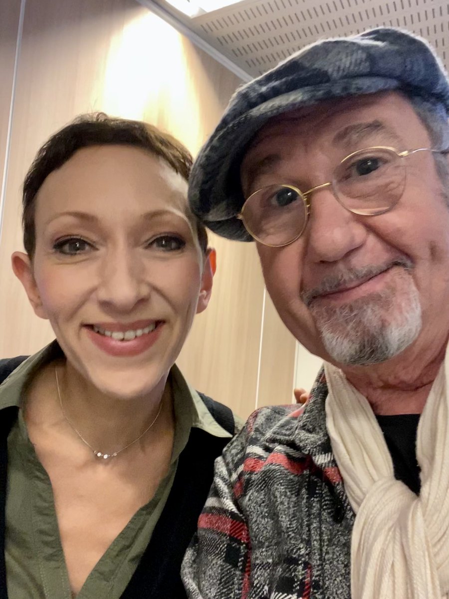 Isabelle Layer (@isabellelayer) on Twitter photo Rdv à 23h45 avec <a href="/GotainerOff/">Richard Gotainer</a> dans Le 23h avec <a href="/uzan_alexandra/">📺 Alexandra Uzan 📺</a> et <a href="/jcgaleazzi/">jean-christophe galeazzi</a> sur <a href="/franceinfo/">franceinfo</a> TV ! Rejoignez-nous, on va bien s’amuser ! 😉🙌🏼🎶 Rdv à 23h45 avec <a href="/GotainerOff/">Richard Gotainer</a> dans Le 23h avec <a href="/uzan_alexandra/">📺 Alexandra Uzan 📺</a> et <a href="/jcgaleazzi/">jean-christophe galeazzi</a> sur <a href="/franceinfo/">franceinfo</a> TV ! Rejoignez-nous, on va bien s’amuser ! 😉🙌🏼🎶