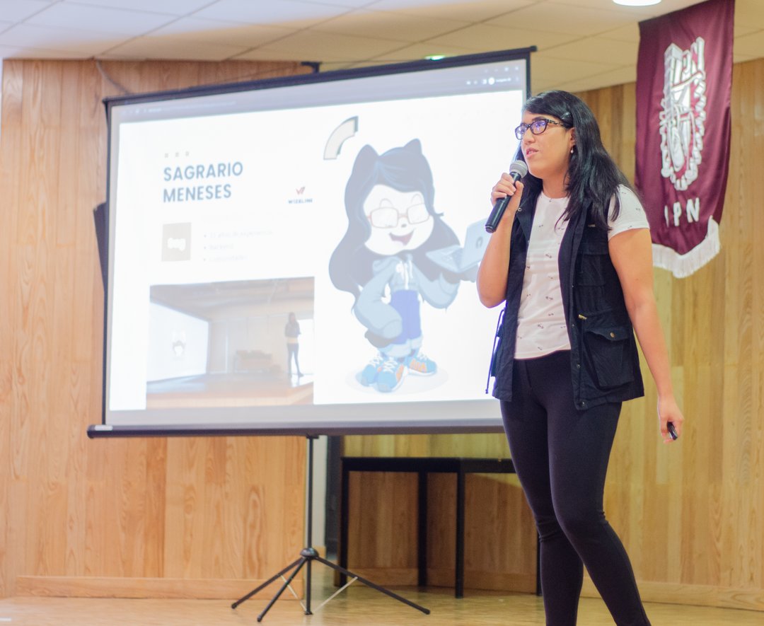 sagmmd's tweet photo. ¿Les conté que la semana pasada estuve dando una charla acerca de "Estándares de Código" en el #devfest2022 con el equipo de @dsc_escom_ipn?
¿Se lo perdieron 😱?
¡No se preocupen! Pueden verlo en diferido en canal de #gdscESCOM 👉https://t.co/BmBXVnFUta https://t.co/OQntrkMxpB