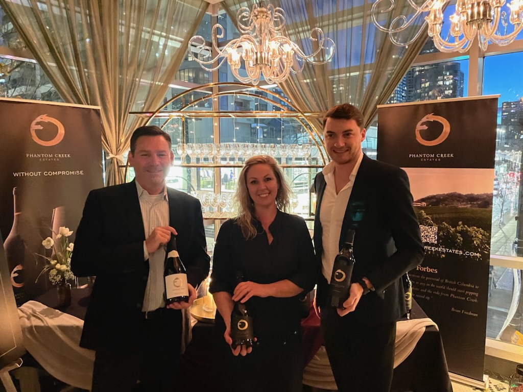 Our Phantom Creek Team hosted a special event at Carlino's restaurant in Vancouver Tuesday evening to launch the release of our 2017 Sparkling Brut and 2017 Sparkling Brut Reserve. 

Purchase your bundle online: phantomcreekestates.com/product/holida… 

#BCWine #WineBC