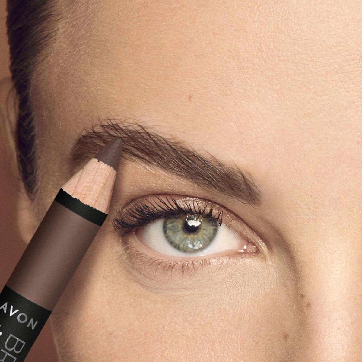 BossLRocks's tweet image. Do you go for a more natural, grown-out look? Or are you devoted to a painstakingly carved out arch? 🤔
wu.to/86koNL

#BeautyAZ #Brows #Avon